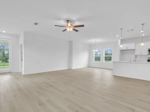 57 Mahogany Dr Lot 52-1, Freeport, FL 32439