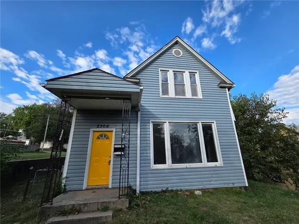 2306 S 19th St, Saint Joseph, MO 64503