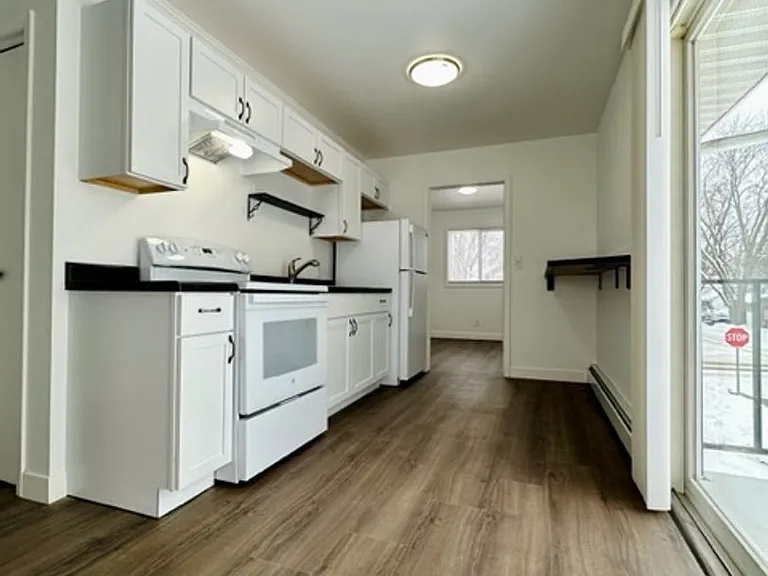118 W Prairie St — Photo 4