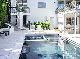 577 N Greencraig Rd, Los Angeles, CA 90049