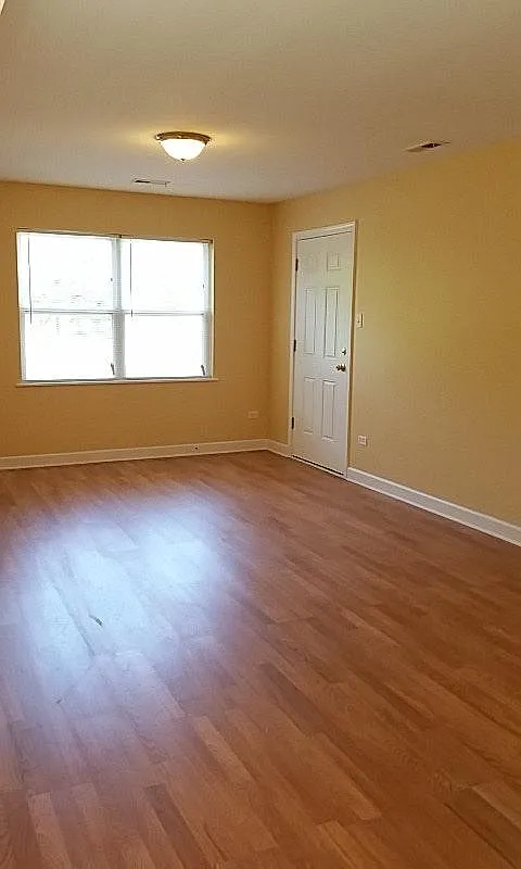 3 bed, $1,850 — Photo 2