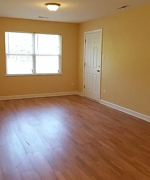 503 W 65th St #1 — Photo 2