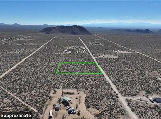 11186 S Bennie Rd, Yucca, AZ 86438