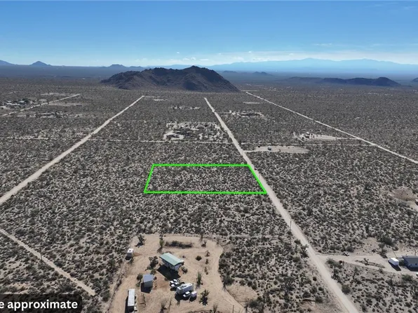 11186 S Bennie Rd, Yucca, AZ 86438