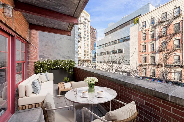 202 Spring St #3