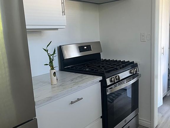 5th image of 2442 Vista Laguna Ter