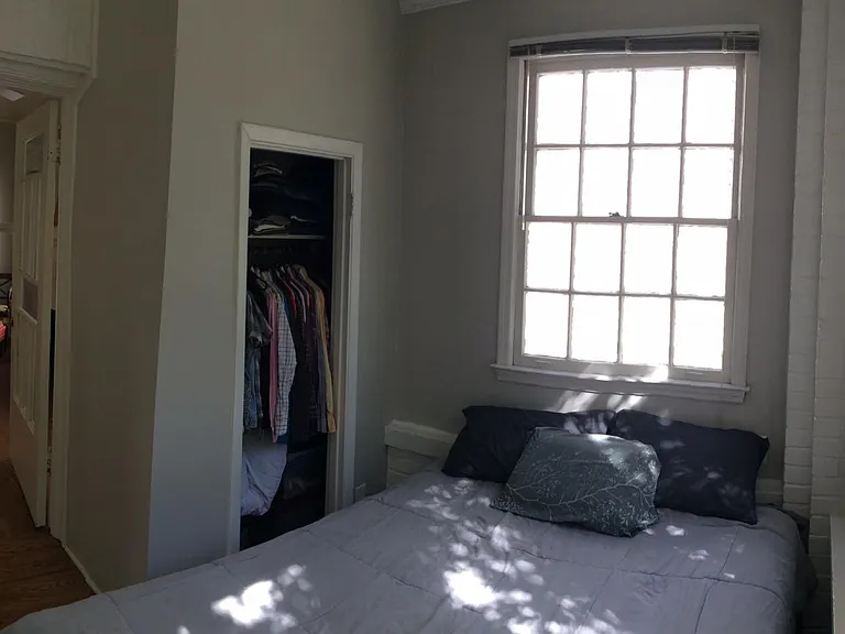 332 4th St NE #2 — Photo 5