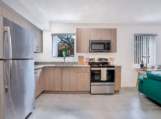 165 NW 39th St #4, Miami, FL 33127