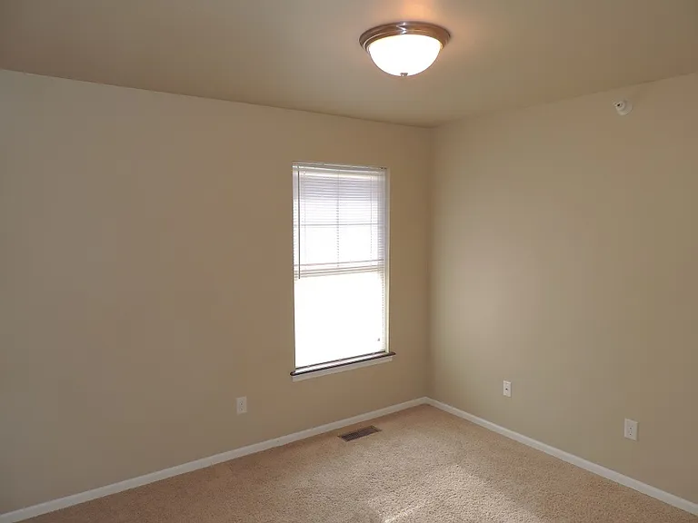 425 Cambria Dr — Photo 15