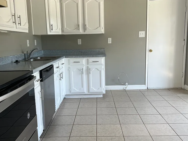2101 Pennington Dr — Photo 7