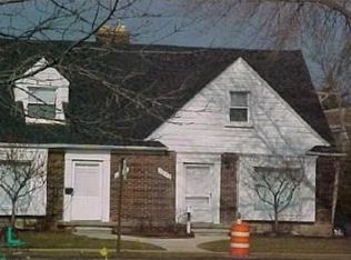 21827 Moross Rd, Grosse Pointe, MI 48236