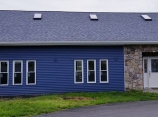 997 Venetia Rd, Finleyville, PA 15332