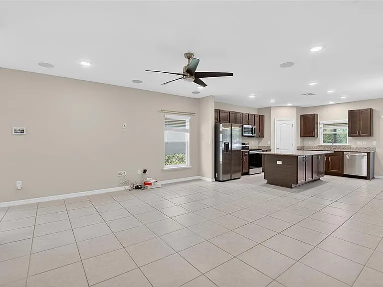 4718 Spatter Dock St — Photo 5