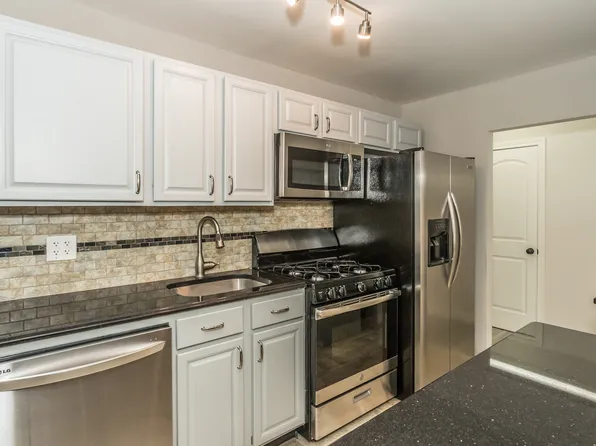 55-25 31st Avenue image 8 of 31