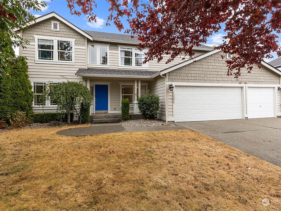 Paradise Farms 2700+ sq ft home with 3 car garage! Best deal in the neighborhood. >