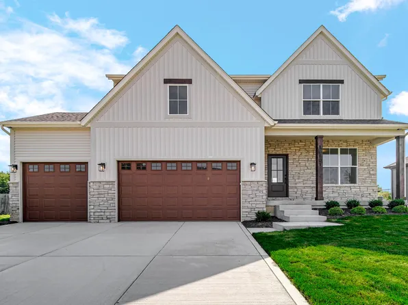 10101 Spring Lake Rd, Saint John, IN 46373