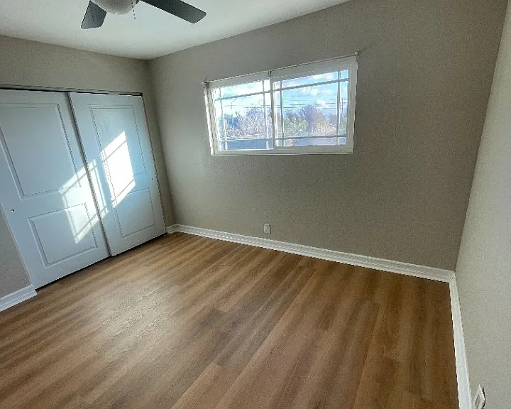 Huron Dr — Photo 1