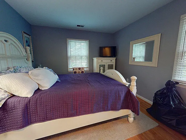 5803 Hall St — Photo 9