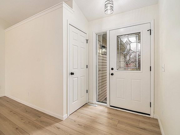 5th image of 18410 Debra Dr