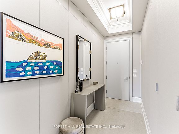 3rd image of 88 Davenport Rd #602