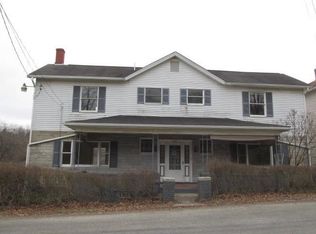673 Valley Kitchen Dr, Mount Pleasant, PA 15666