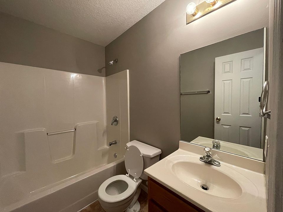 1st image of 3015 Eagle Ridge Dr