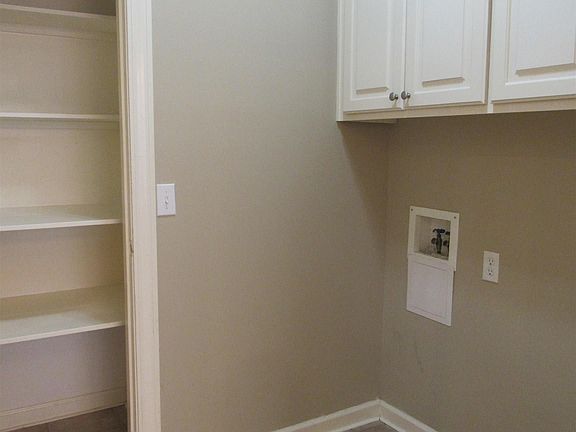 2nd image of 125 Orleans Dr
