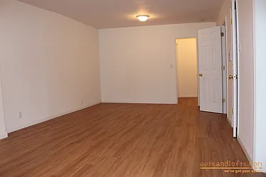 Rented by aptsandlofts.com