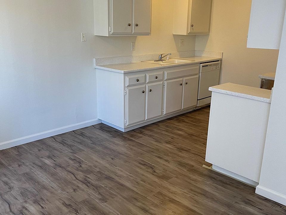 1st image of 13602 Mar Vista St #16