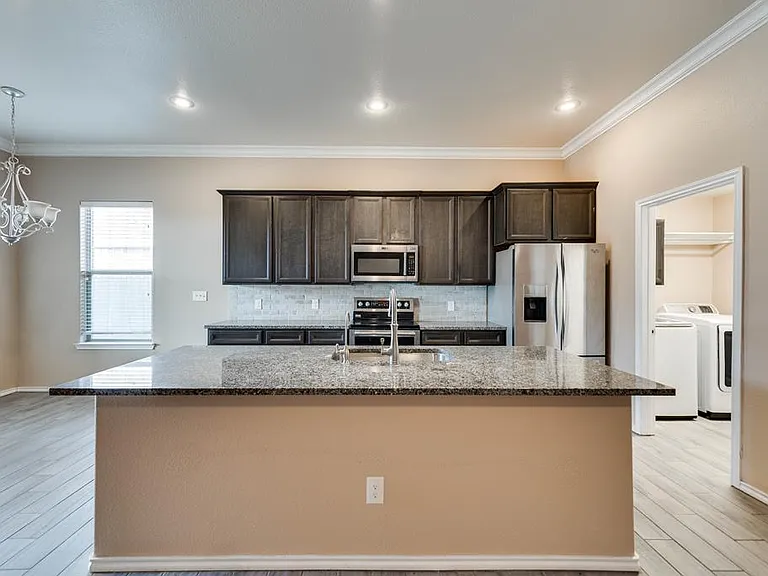 618 Juniper Ct — Photo 10