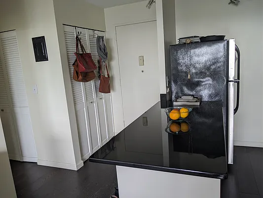 Rented by Lang Realty LLC | media 8