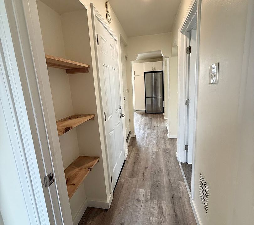 1st image of 10 Exeter St Floor 2