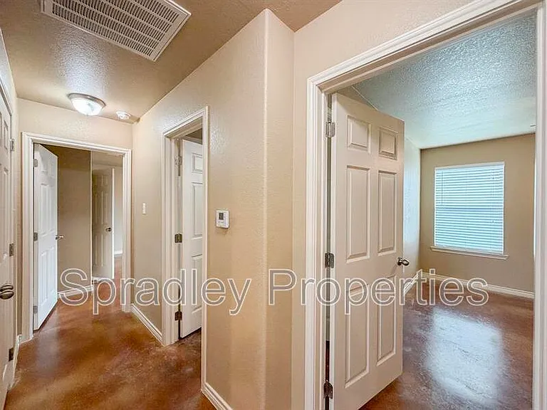 1525 Chance Ct — Photo 7
