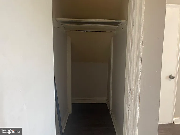 412 E Walnut Ln #3 — Photo 13