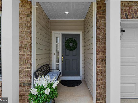 4th image of 44469 Blueridge Meadows Dr