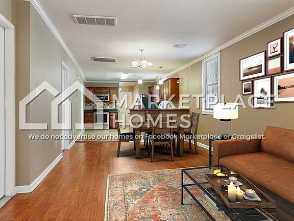 2nd image of 2757 Lavender St