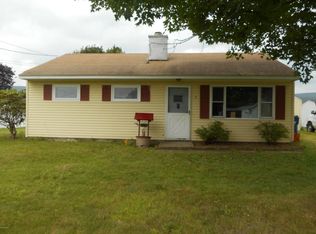 7 Pease Ave, Dalton, MA 01226