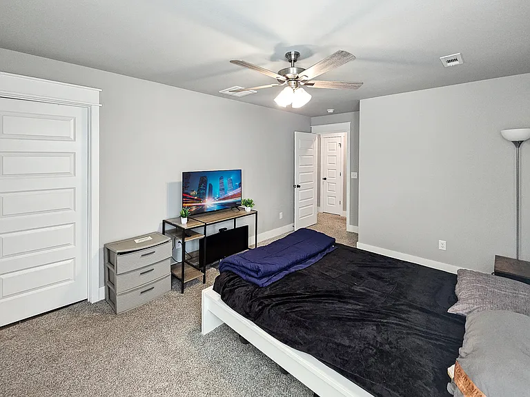 2091 Bluebonnet Ln — Photo 18
