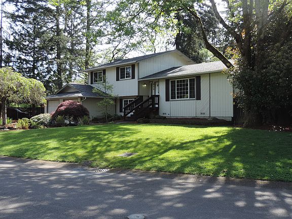 5th image of 906 Glen Oaks Dr E