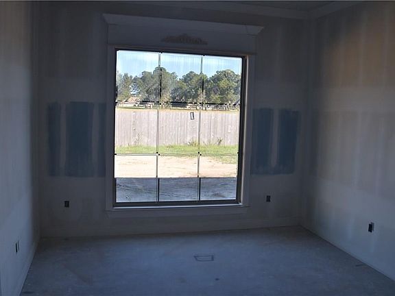 3rd image of 898 Ella Kate Ln