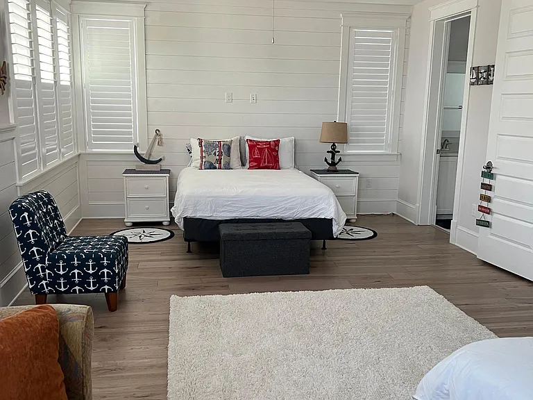 11 E Crabbing Hole Ln — Photo 18