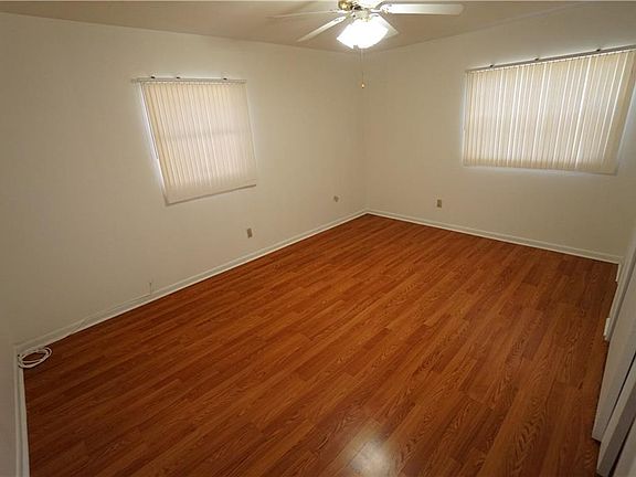 5th image of 7706 W Hanna Ave
