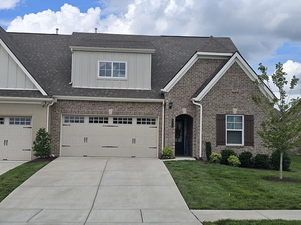 546 Kipton Trl