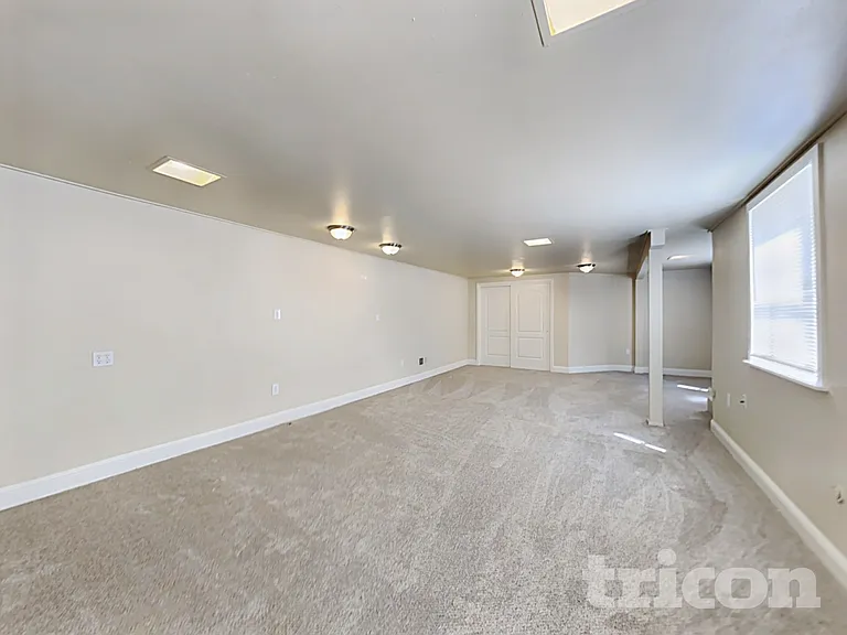 7 Howard Ave — Photo 8