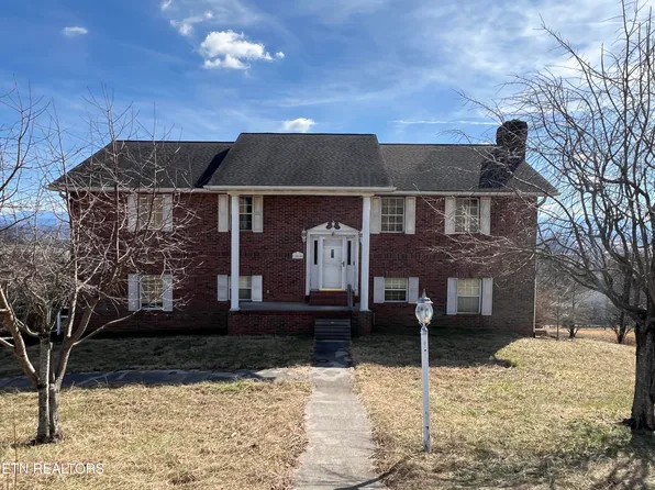 1060 Hilltop Ln, Kodak, TN 37764