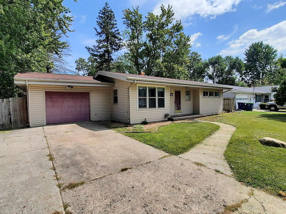 1st image of 2702 Kuhlman Dr