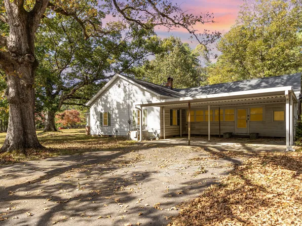 5033 Theys Rd, Raleigh, NC 27606