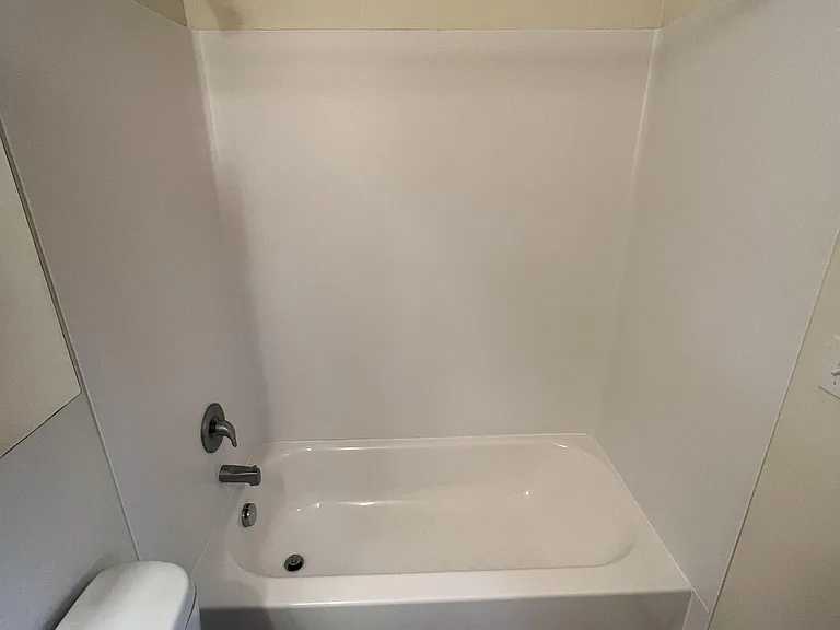 324 Avenue J #10 — Photo 7