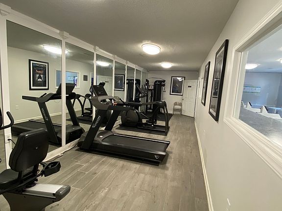5th image of 515 Springbrook Dr #424-B