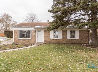 2110 Maryland Pl, Northwood, OH 43619